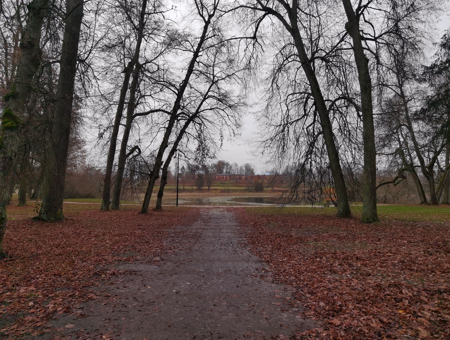 Raadi vennaskalmistu monument, 4 vaadet. Arhitekt Rein Luup rephoto