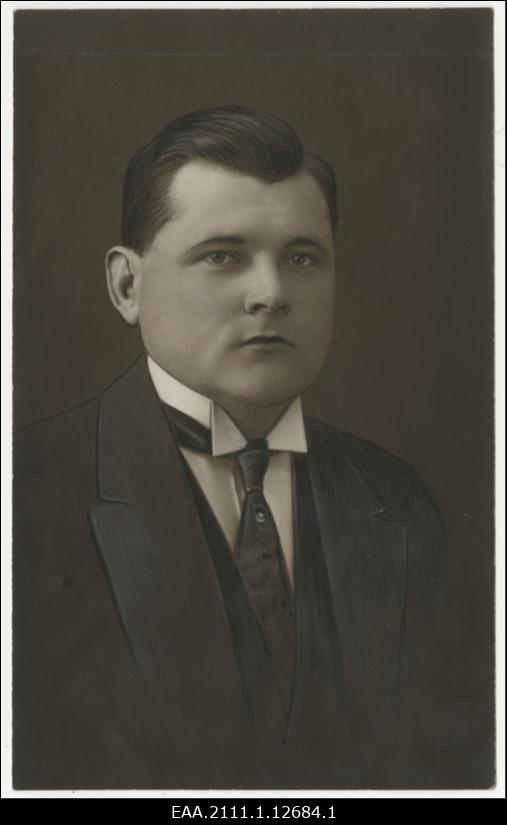 Jaan Vares, Eesti arst, Viljandi linnapea ning seltskonnategelane, portreefoto