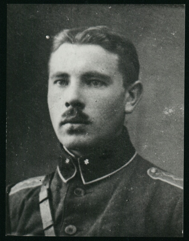 Aleksander Mihkelson (Alo Ristma)- rinnaportree.
