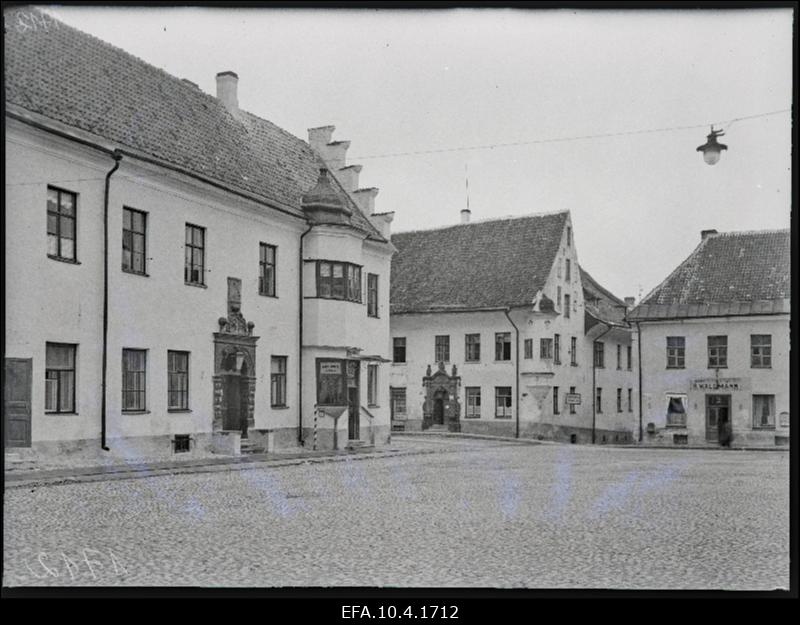 Narva vana apteek.