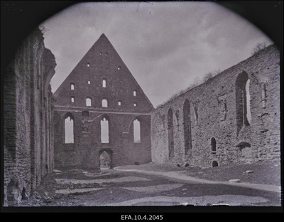 Pirita kloostri varemed.  similar photo