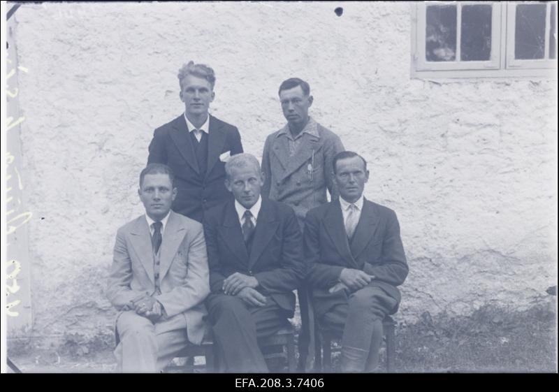 Anna Haridusseltsi juhatus.