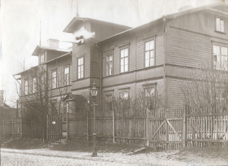 Foto. E.P.R. õdedekool, V.-Liiva 22. Aprill 1921.
