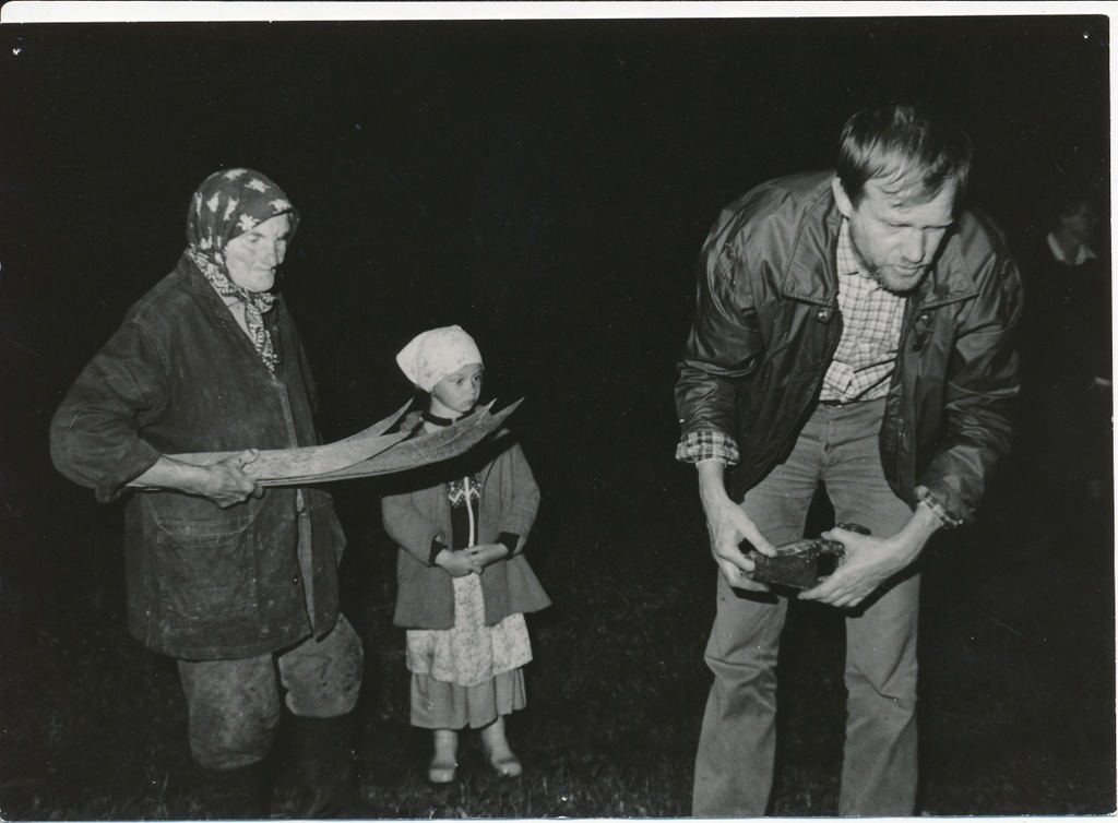 Hansu Liisi, Maria Sepp, Tõnu Lauk Korsil