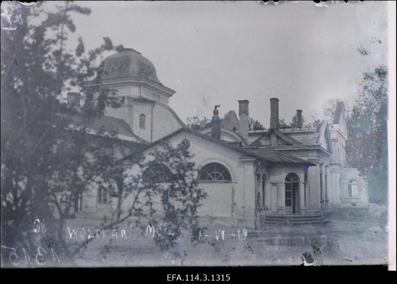 Vabadussõda. Volmari (Valmiera) mõisa peahoone.