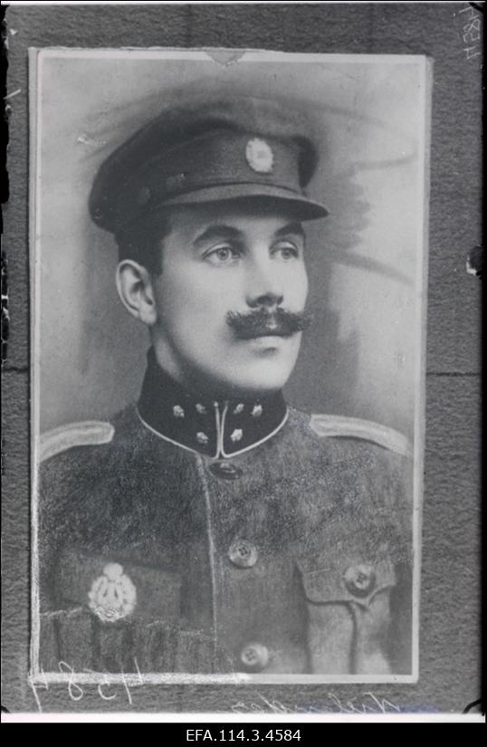Vabadussõda.Soomusautode Kolonni ülem alamkapten August Nieländer.