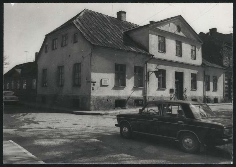 foto, Viljandi, muuseum, V. Kingissepa (Lossi) tn- Kauba tn ristmik, 1978, foto E. Veliste