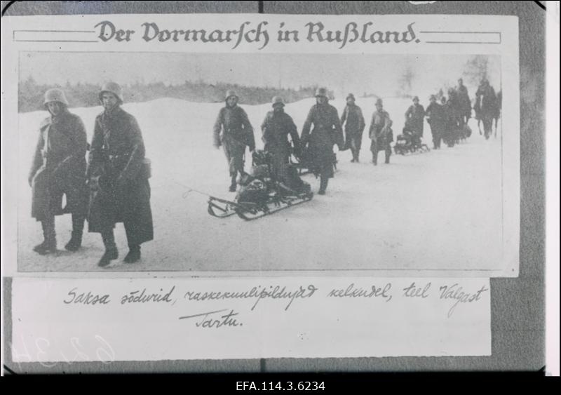 Saksa sõdurid jalgsirännakul Valgast Tartusse.