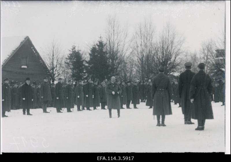Vabaduse Ristide üleandmine Vabadussõjas osalenud Soomurongide Brigaadi sõduritele ja ohvitseridele.