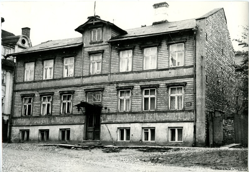 Maja Lennuki 24, kus asus 1. dets. 1924. a. ülestõusu II pataljoni staap ja Ratsapolitsei reservi ründava  võitlussalga koondumiskoht