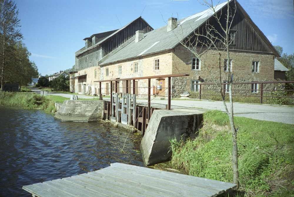 Hellenurme mõisa vesiveski