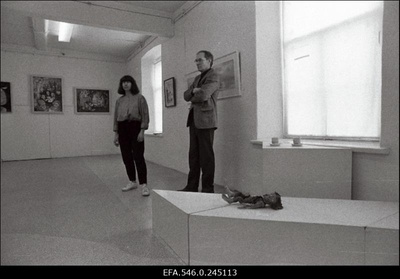 Läänemaa harrastuskunstnike näitus.  duplicate photo