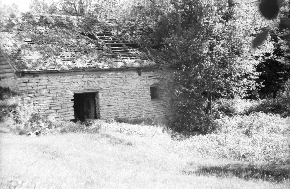 Möldri talu vesiveski Kahala külas.