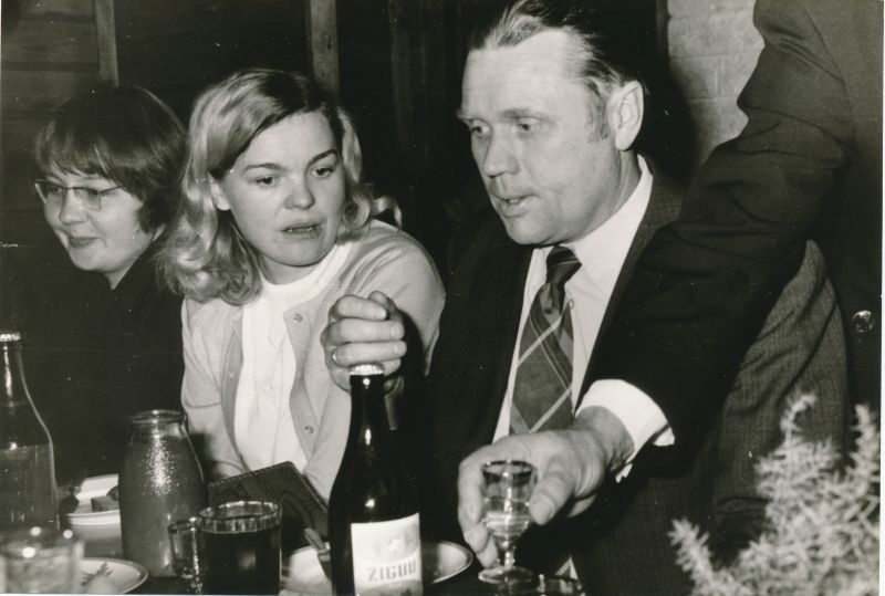 Foto. Haapsalu STES Kingissepa tsehhi sideveteranide õhtu, 1974