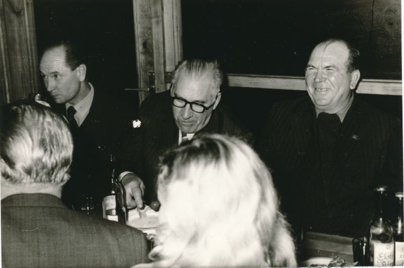 Foto. Haapsalu STES Kingissepa tsehhi sideveteranide õhtu, 1974