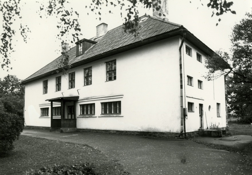 Rahkla algkool, vaade hoonele. Arhitekt Jaagup Linnakivi