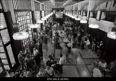 [Eesti kaubandustoodete] näitus Sakala keskuse saalis.  similar photo