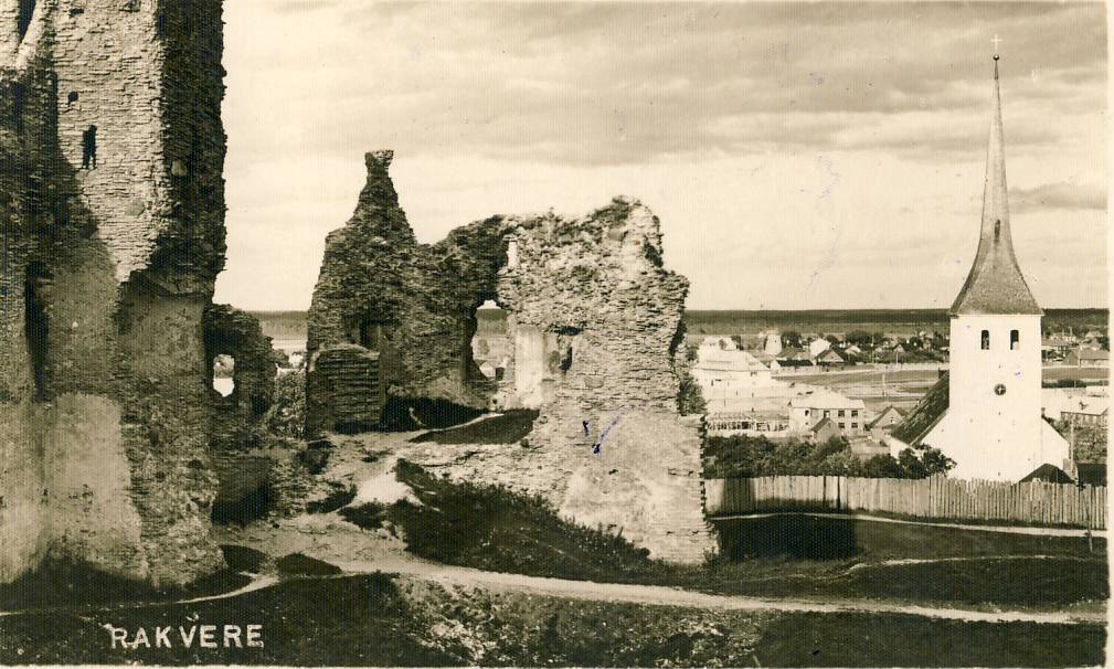 Rakvere, vaade Vallimäelt linnale