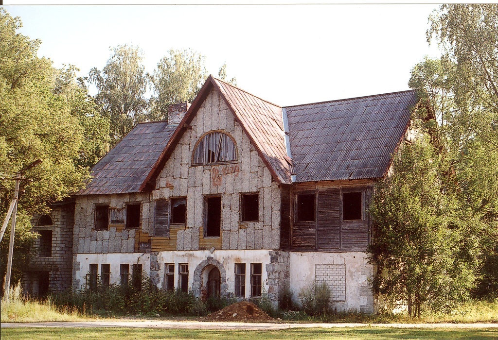 foto Piiumetsa mõisahoone 2006