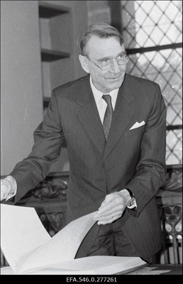 Soome presidendi Mauno Koivisto lühivisiit Tallinna.  similar photo