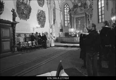 President Lennart Mere ametisse astumise tseremoonia Tallinna Toomkirikus.  similar photo