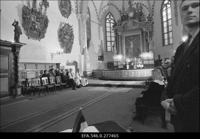 President Lennart Mere ametisse astumise tseremoonia Tallinna Toomkirikus.  similar photo