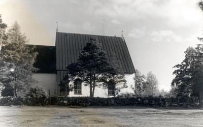 Foto. Vormsi saar. St. Olai kirik. (Olavi). Vanem osa keskaegne, restaureeritud 1632. 1934. ERKA-foto.  duplicate photo