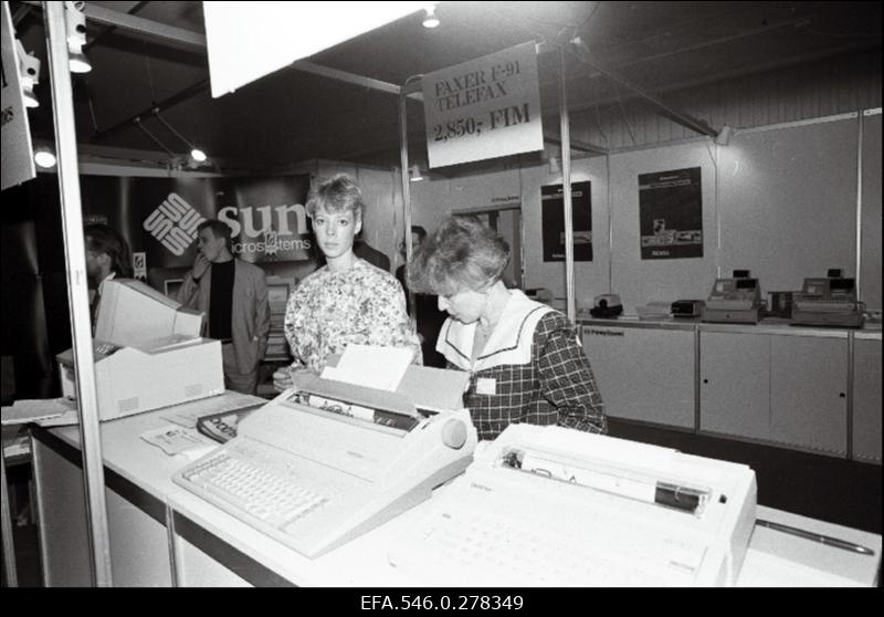 Arvutite alane väljapanek Eesti Näitusel.