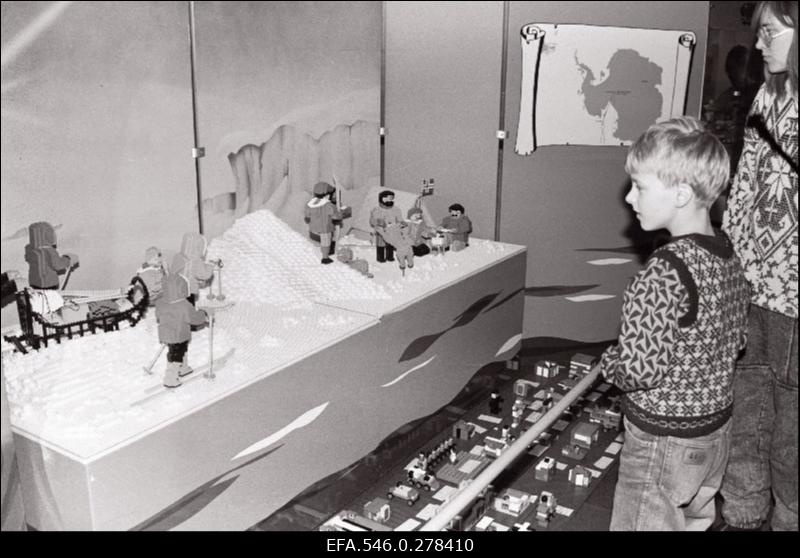 Kaubandusmess Eesti Näitusel.