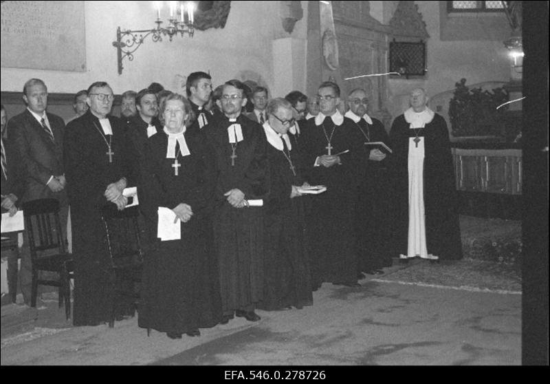 Eesti Evangeelse Luterliku kiriku vaimulikkond Toomkirikus.