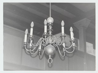 Märjamaa kiriku kroonlühter 10 küünlaga