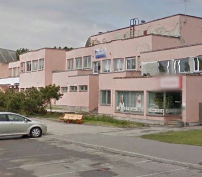 Pirita kaubandus- ja ühiskondlik keskus, vaade valmivale hoonele Kloostrimetsa teelt. Arhitekt Hindrek Piiber, insener Jaan Port rephoto