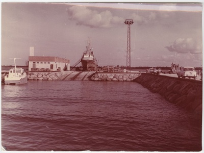 Nasva sadam Saaremaal.  duplicate photo