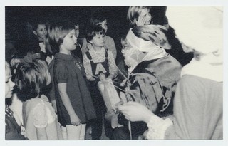 Rapla KEKi laste nääripidu. Lapsed loevad salme ja laulavad