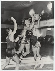 Helsingi ja Tartu Ülikooli võrkpallimatš ülikooli juubeli auks