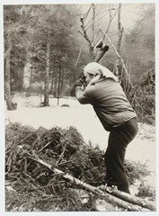 Ella Kadarik, Mahtra sovhoosi pearaamatupidaja, 1970.a aprillis leninlikul laupäevakul kõrgepingeliini trassil töötamas