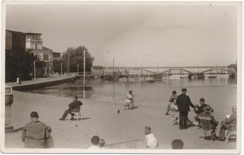 Fotopostkaart. Promenaad suvitajatega ja Jahtklubi paadisild 1928-1933