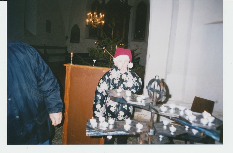 Juuru kiriku põrandalühter küünaldega