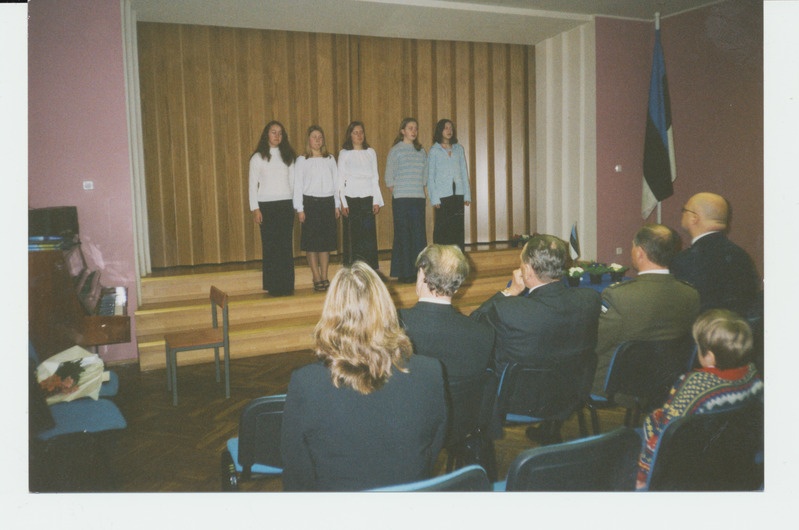 Lapsed Kaiu laululaval