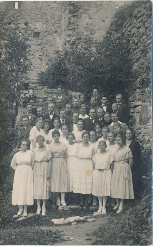 Foto. Grupipilt lossivaremetes 1920nd. Mustvalge.