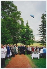 Arvi Paidla matused. Koduõues