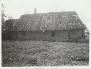 Ants Lauteri sünnitalu Velisel. Elumaja tagantvaates