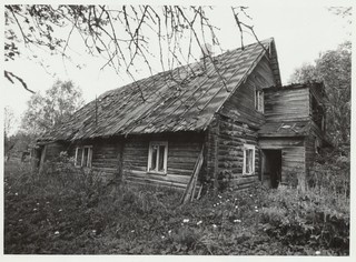 Ants Lauteri sünnitalu Velisel. Elumaja kambritepoolt otsast