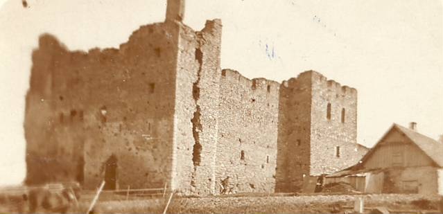 Toolse linnuse varemed