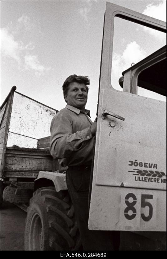 Adavere näidissovhoos; Lillevere-nimeline kolhoos