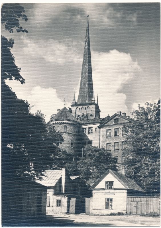 Fotopostkaart. Tallinna vaade. Oleviste ja Väike Rannavärav. 1963. Foto: E. Saar