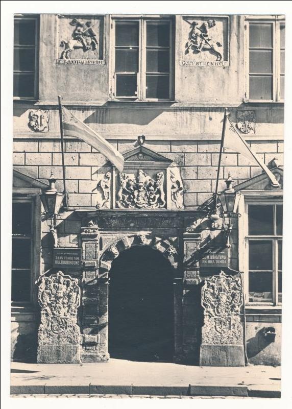 Fotopostkaart. Tallinna vaade. Mustpeade hoone fragment. 1963. Foto: E. Saar