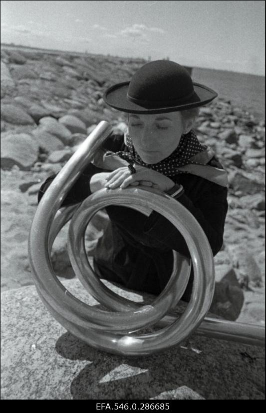 Metallikunstnik ja skulptor Nora Raba