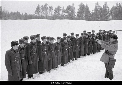 Tallinna Kõrgem Poliitiline Ehitussõjakool. Talvine välitreening.  duplicate photo