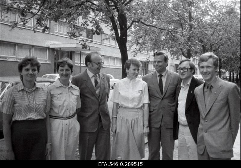 Eesti ametlik komsomolidelegatsioon [27.juulil Moskvas avatavale XII Ülemaailmsele Noorsoo- ja Üliõpilasfestivalile].